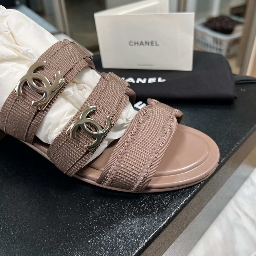 Brand new, never worn Chanel Sandals. This color is not available in the USA. - Picture 5 of 8